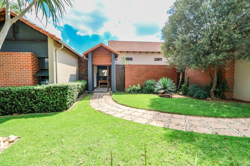 4 Bedroom Property for Sale in Copperleaf Estate Gauteng