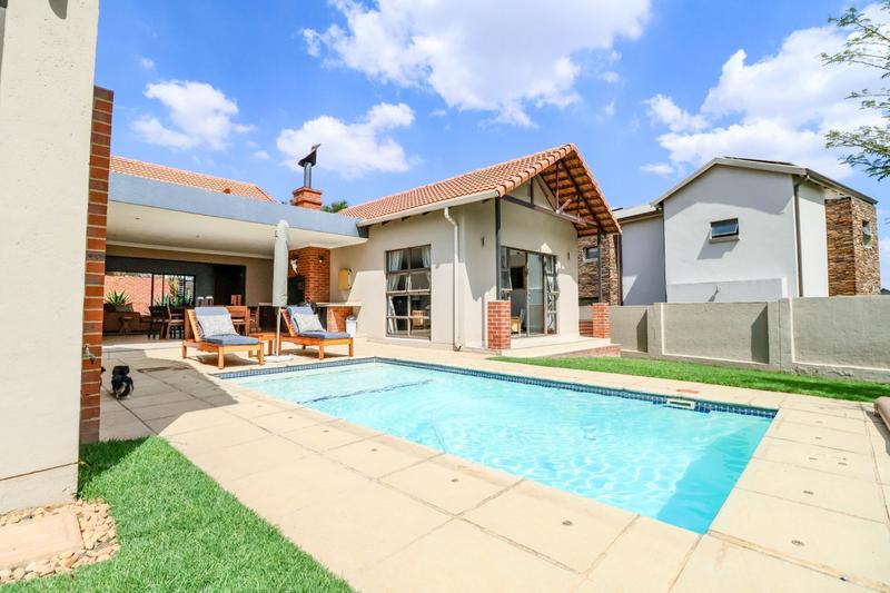 4 Bedroom Property for Sale in Copperleaf Estate Gauteng