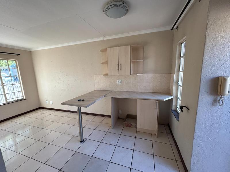 To Let 2 Bedroom Property for Rent in The Reeds Gauteng