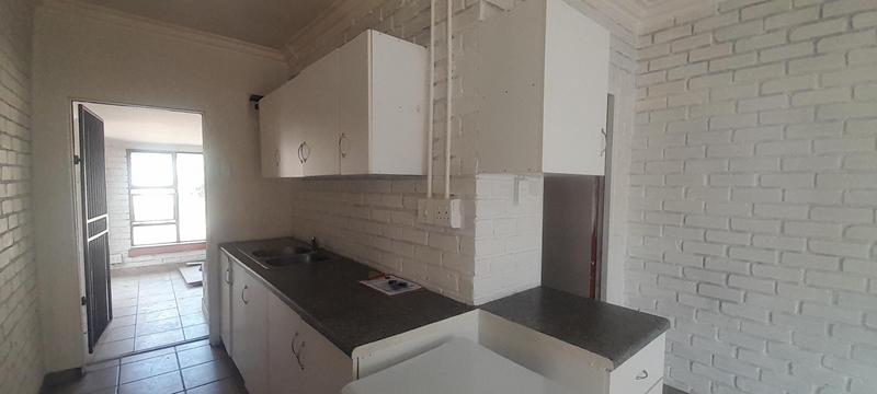 4 Bedroom Property for Sale in Rooihuiskraal Gauteng