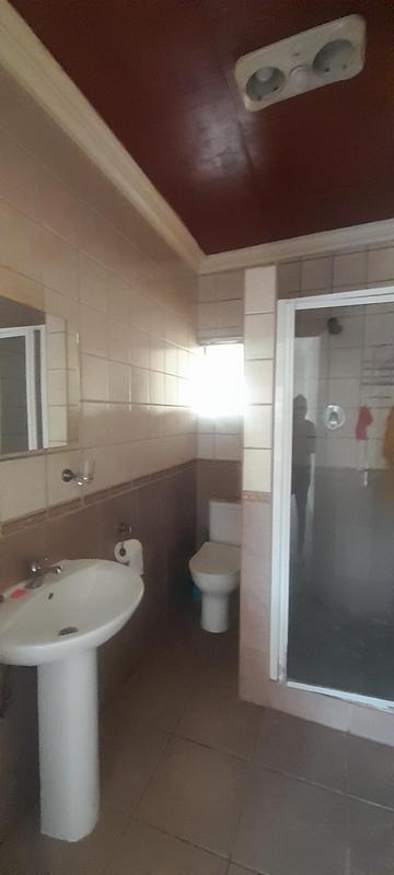 4 Bedroom Property for Sale in Rooihuiskraal Gauteng