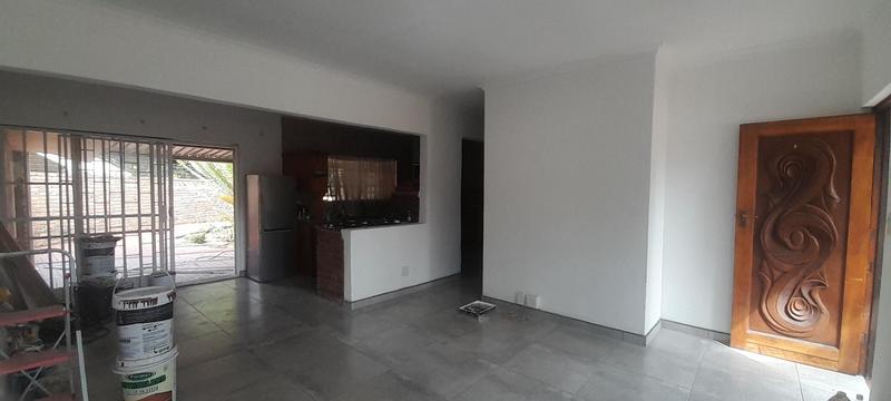 4 Bedroom Property for Sale in Rooihuiskraal Gauteng