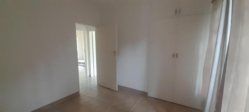 4 Bedroom Property for Sale in Rooihuiskraal Gauteng