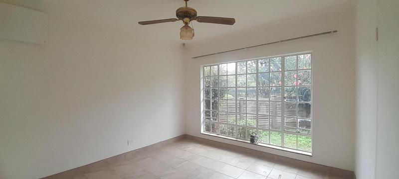 4 Bedroom Property for Sale in Rooihuiskraal Gauteng