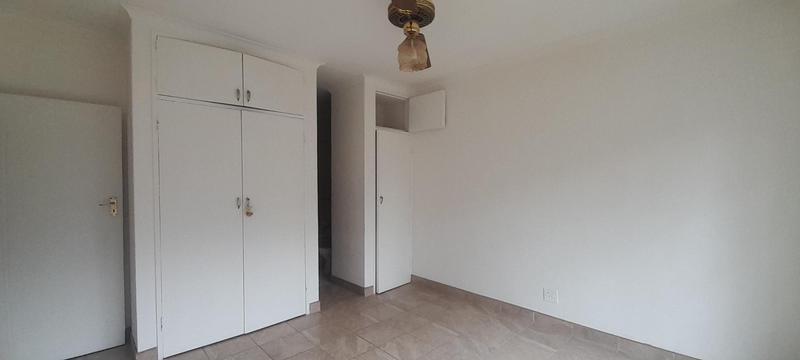 4 Bedroom Property for Sale in Rooihuiskraal Gauteng