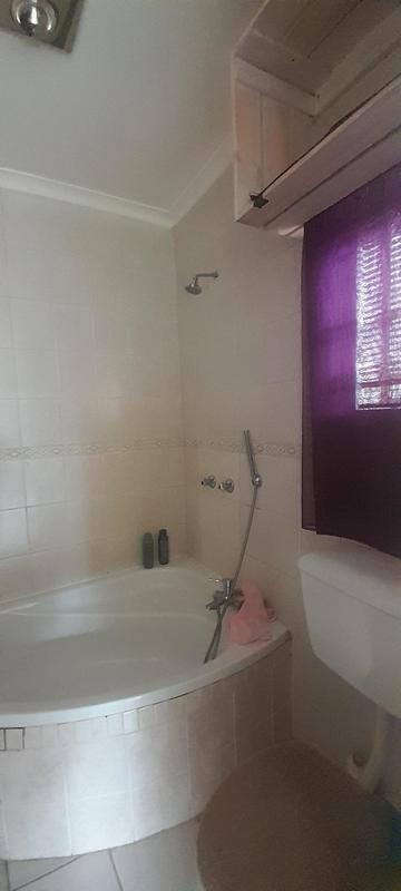 4 Bedroom Property for Sale in Rooihuiskraal Gauteng