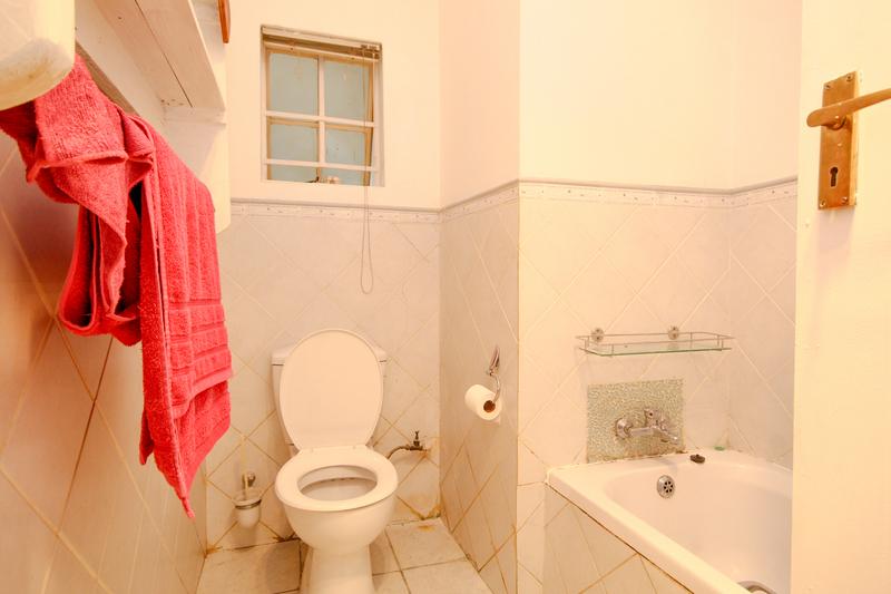 4 Bedroom Property for Sale in Rooihuiskraal Gauteng