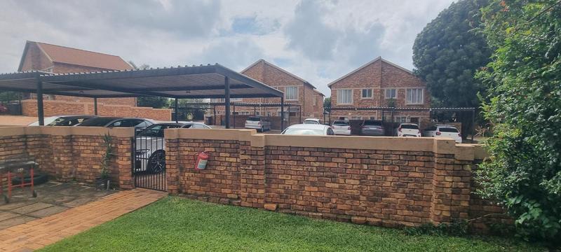3 Bedroom Property for Sale in Heuwelsig Estate Gauteng