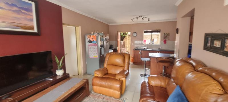 3 Bedroom Property for Sale in Heuwelsig Estate Gauteng