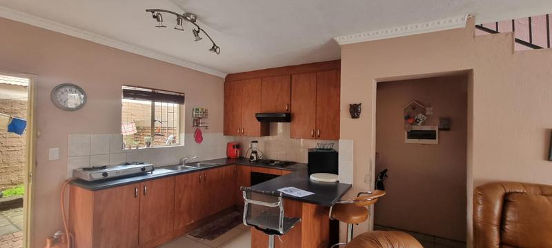 3 Bedroom Property for Sale in Heuwelsig Estate Gauteng