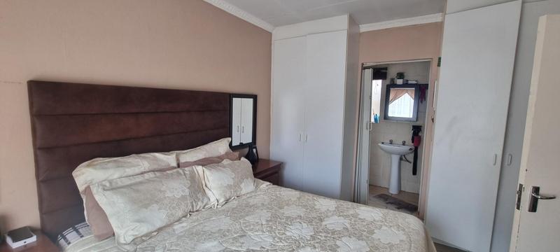 3 Bedroom Property for Sale in Heuwelsig Estate Gauteng