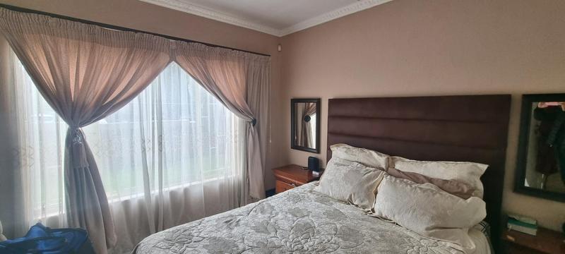 3 Bedroom Property for Sale in Heuwelsig Estate Gauteng