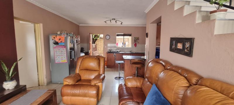 3 Bedroom Property for Sale in Heuwelsig Estate Gauteng