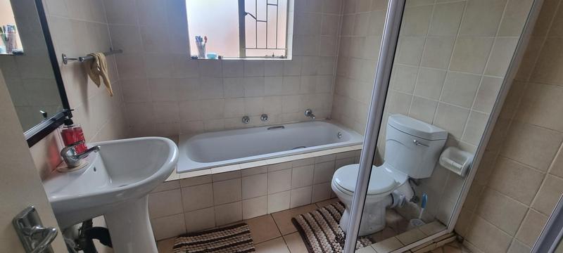 3 Bedroom Property for Sale in Heuwelsig Estate Gauteng