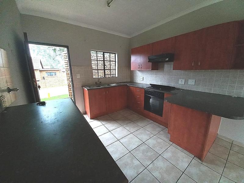 2 Bedroom Property for Sale in Kookrus Gauteng
