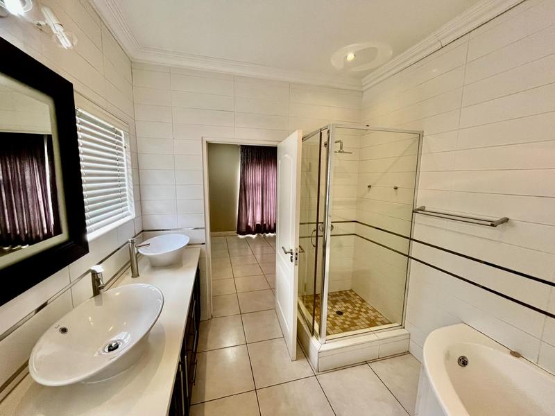 To Let 4 Bedroom Property for Rent in Montana Gauteng