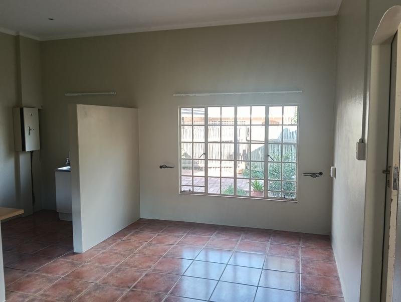 To Let 2 Bedroom Property for Rent in Lanseria Gauteng