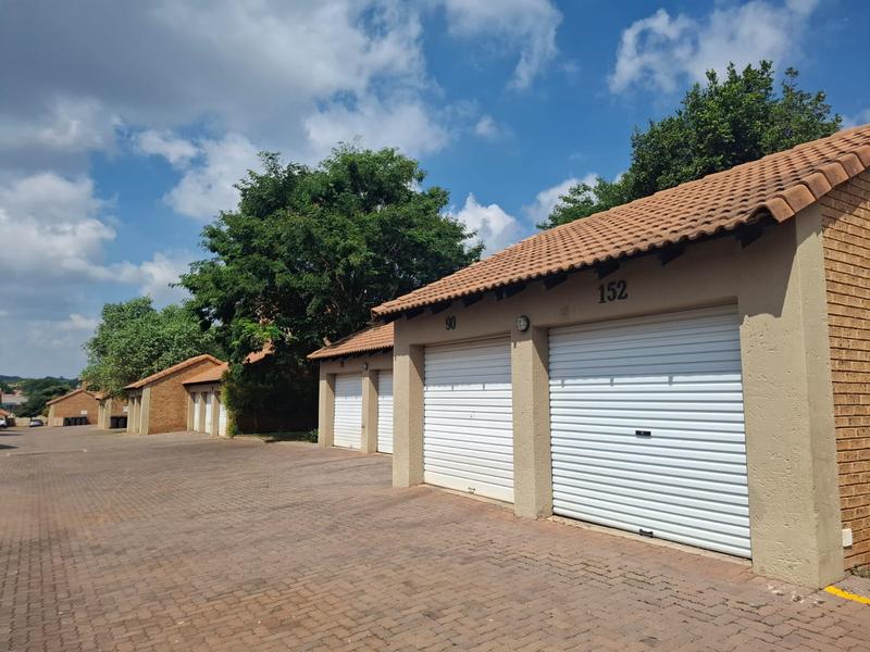 To Let 2 Bedroom Property for Rent in Boardwalk Villas Gauteng