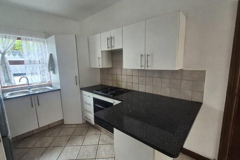 2 Bedroom Property for Sale in Honeydew Grove Gauteng