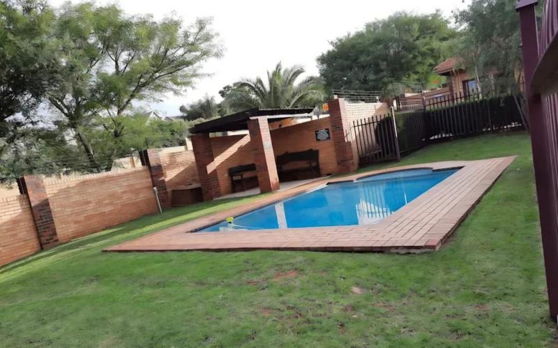 2 Bedroom Property for Sale in Honeydew Grove Gauteng