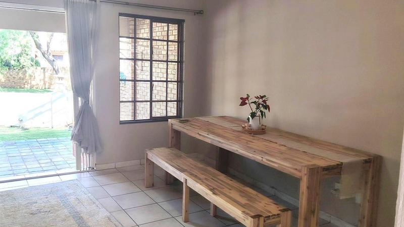 2 Bedroom Property for Sale in Willowbrook Gauteng