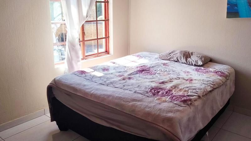 2 Bedroom Property for Sale in Willowbrook Gauteng