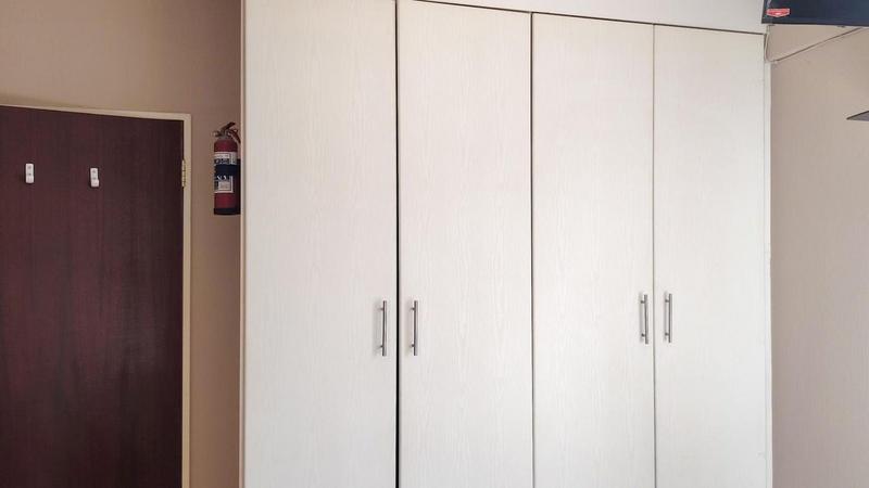 2 Bedroom Property for Sale in Willowbrook Gauteng