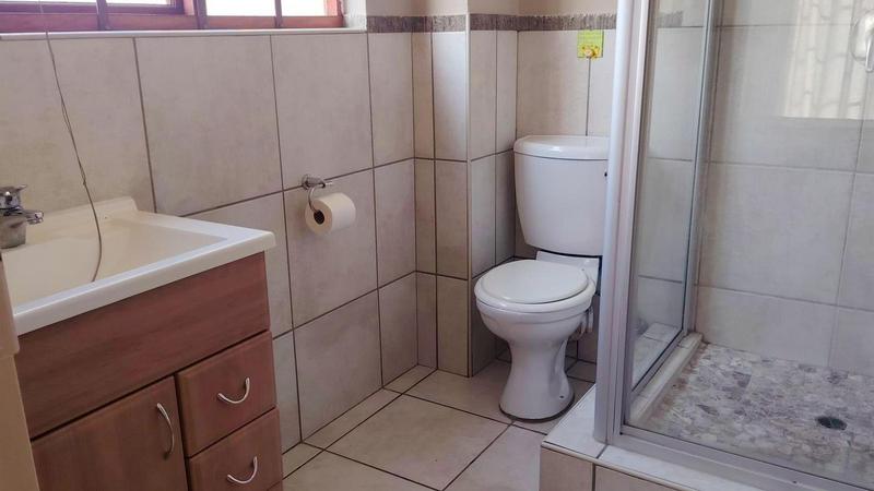 2 Bedroom Property for Sale in Willowbrook Gauteng