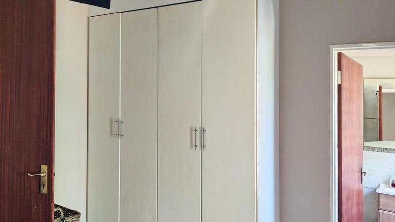 2 Bedroom Property for Sale in Willowbrook Gauteng