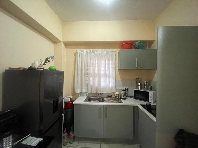 To Let 1 Bedroom Property for Rent in Orlando Gauteng