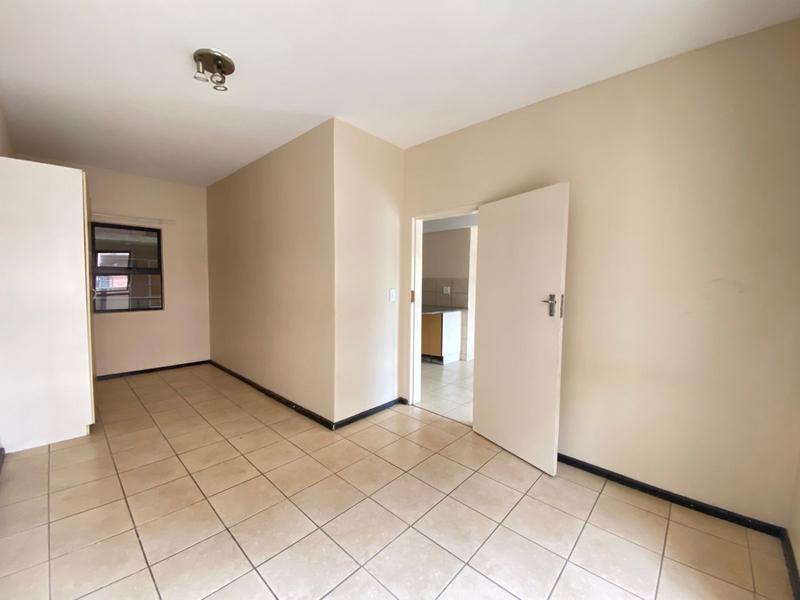 To Let 1 Bedroom Property for Rent in Milpark Gauteng