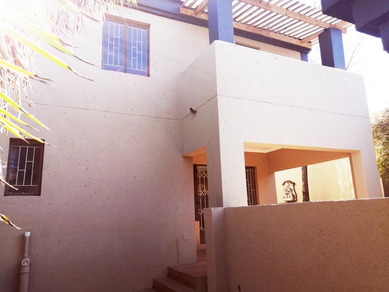 To Let 3 Bedroom Property for Rent in Rangeview Gauteng