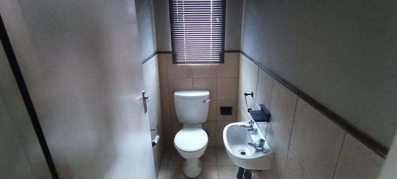 To Let 3 Bedroom Property for Rent in Rangeview Gauteng