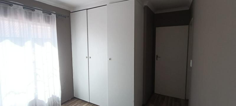 To Let 3 Bedroom Property for Rent in Rangeview Gauteng