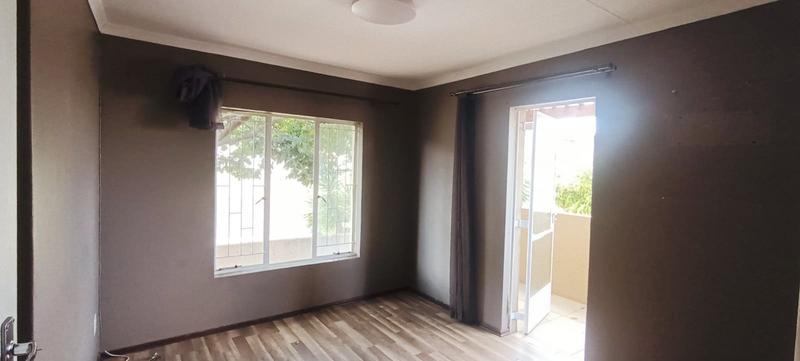 To Let 3 Bedroom Property for Rent in Rangeview Gauteng