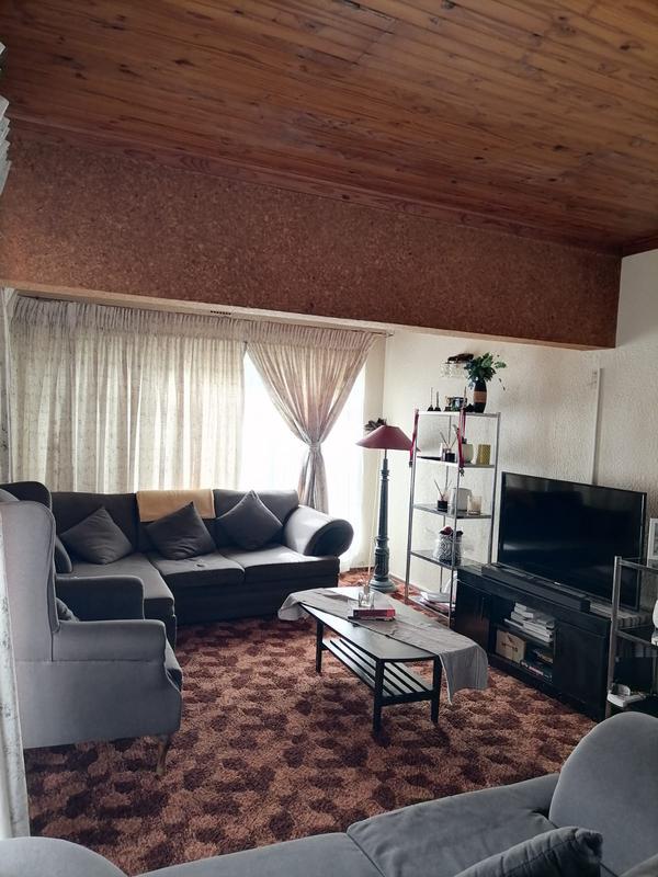 To Let 3 Bedroom Property for Rent in Birch Acres Gauteng