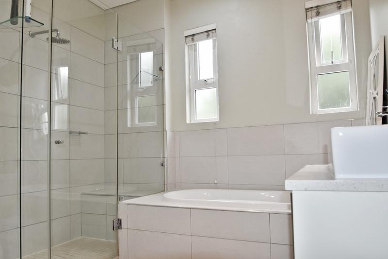 1 Bedroom Property for Sale in Dunkeld West Gauteng