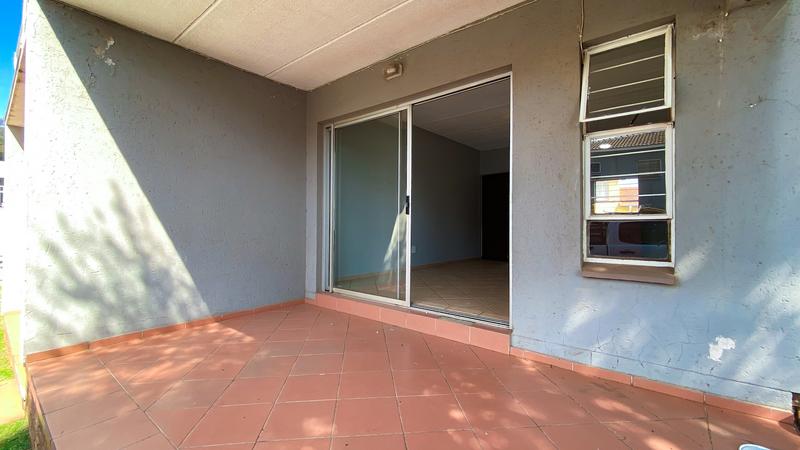 2 Bedroom Property for Sale in Groblerpark Gauteng
