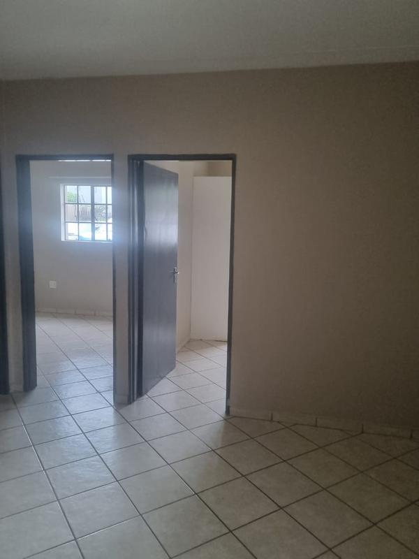 2 Bedroom Property for Sale in Jabulani Gauteng