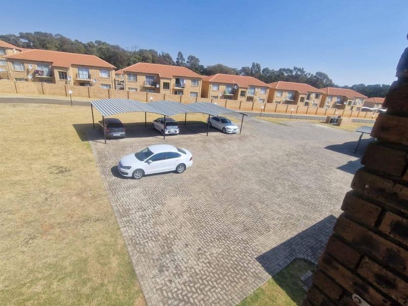 2 Bedroom Property for Sale in Green Hills Gauteng
