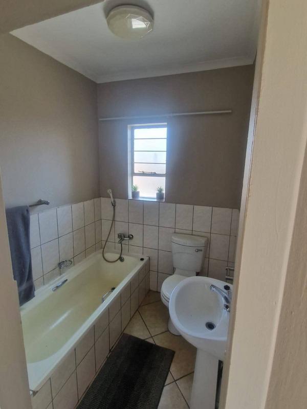 2 Bedroom Property for Sale in Green Hills Gauteng