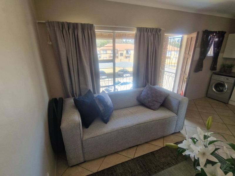 2 Bedroom Property for Sale in Green Hills Gauteng