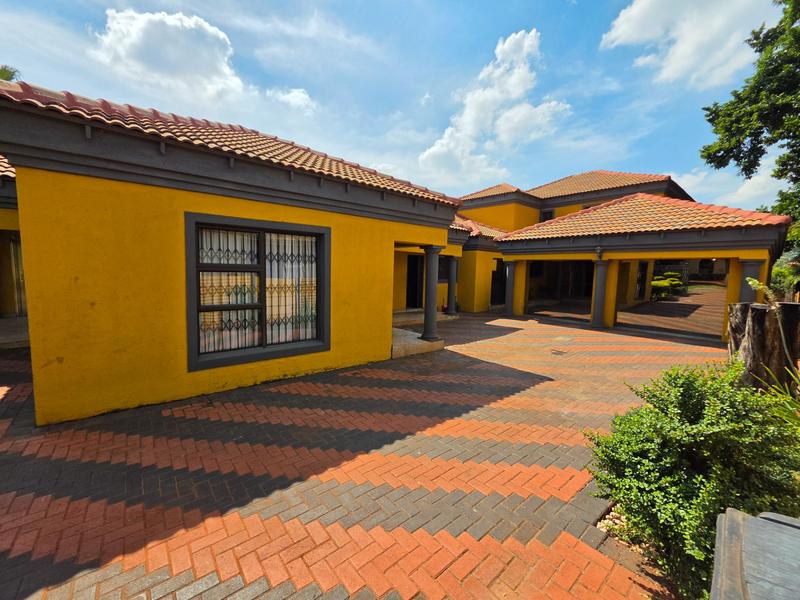 To Let 5 Bedroom Property for Rent in The Orchards Gauteng