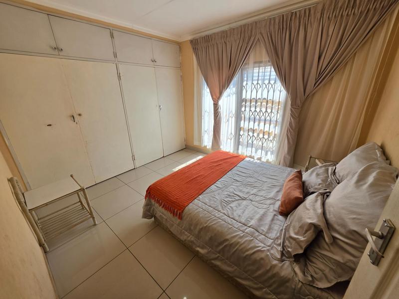 To Let 5 Bedroom Property for Rent in The Orchards Gauteng