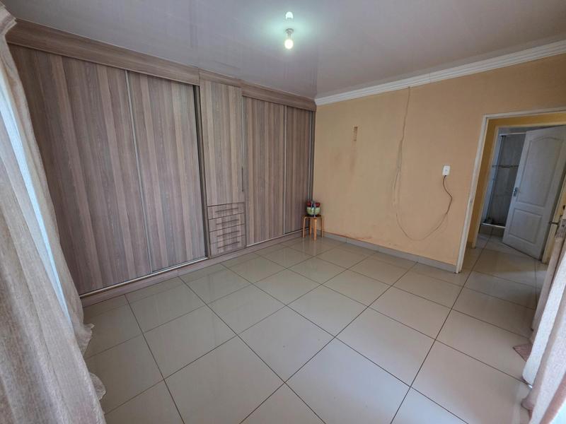 5 Bedroom Property for Sale in The Orchards Gauteng