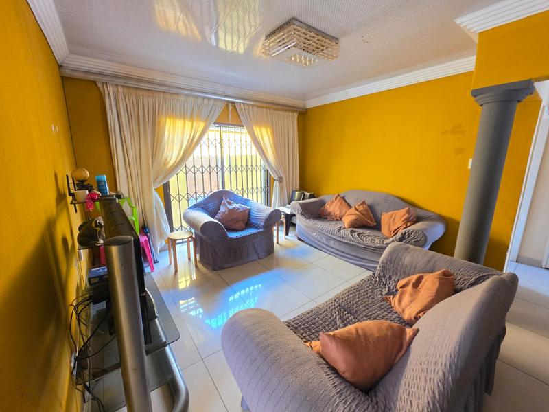 5 Bedroom Property for Sale in The Orchards Gauteng