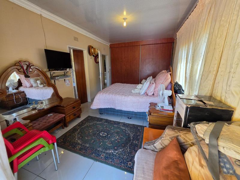 5 Bedroom Property for Sale in The Orchards Gauteng
