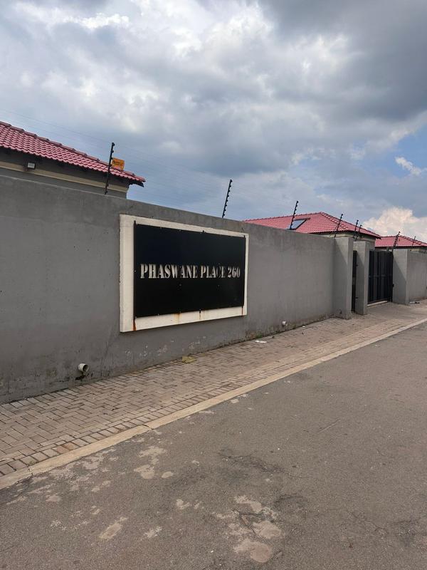 1 Bedroom Property for Sale in Vosloorus Gauteng