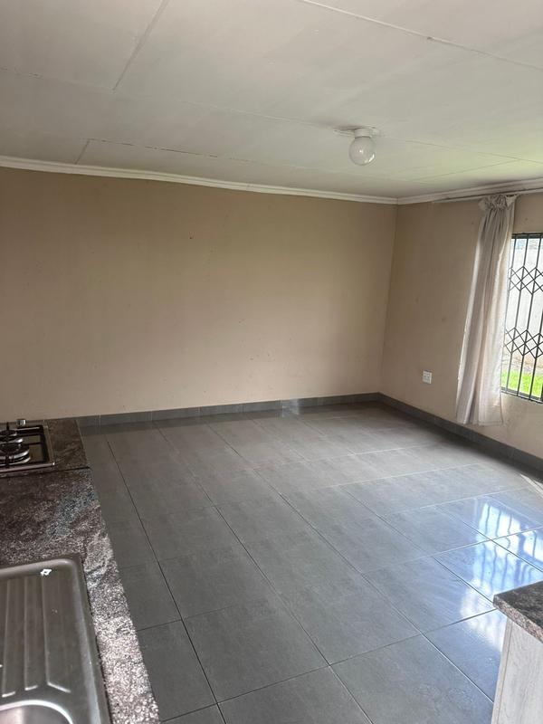 1 Bedroom Property for Sale in Vosloorus Gauteng