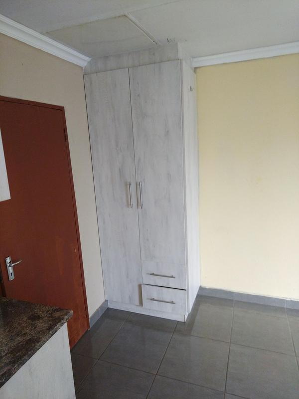 1 Bedroom Property for Sale in Vosloorus Gauteng